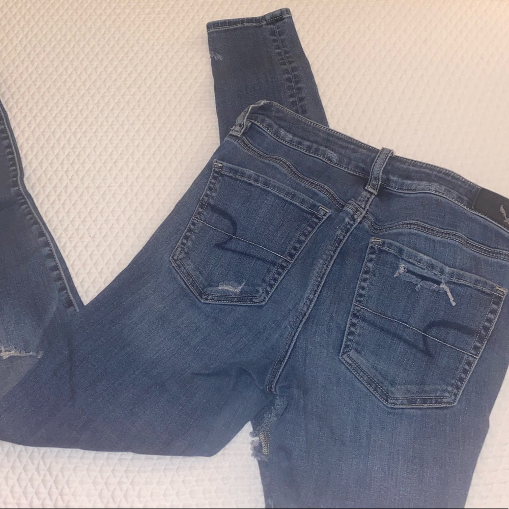 High Rise American Eagle Ripped Jeans - Picture 4 of 4